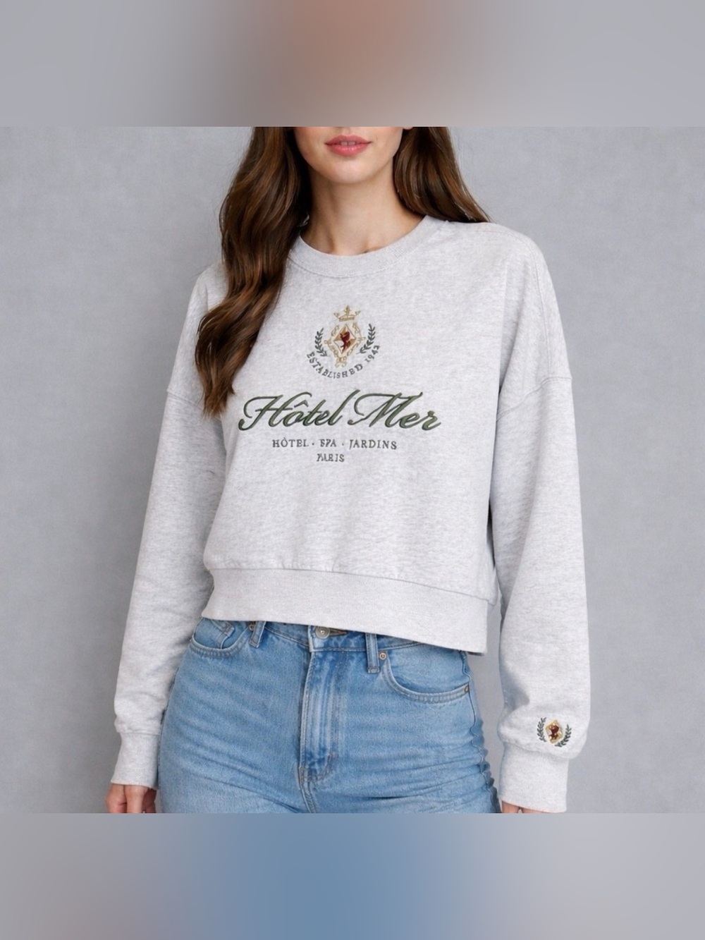 Abercrombie & Fitch Soft A&F Hotel Mer Cropped Sweatshirt, Size Small